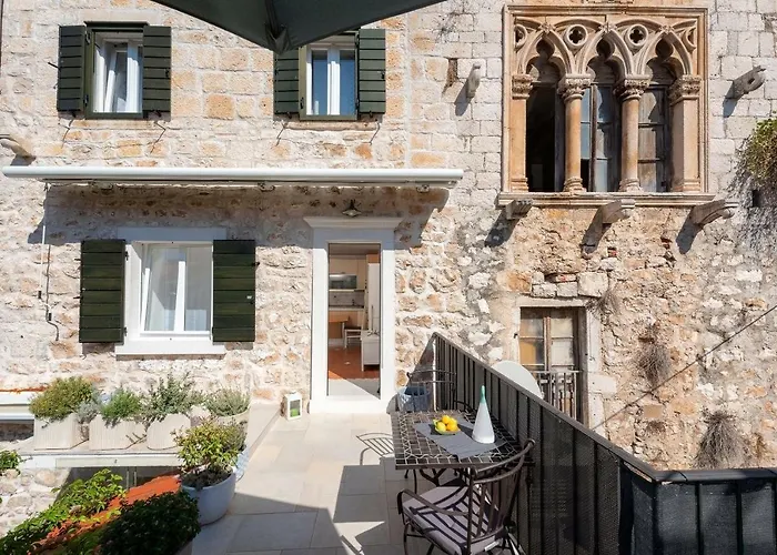 Hektorovic House Gasthuis Hvar Town