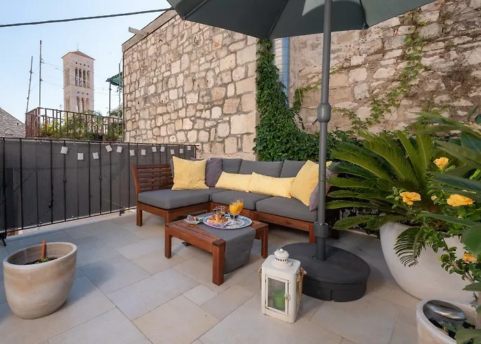 Gasthuis Hektorovic House