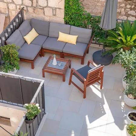 Hektorovic House Guest house 3*