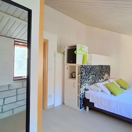 Hektorovic House Guest house 3*