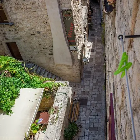 Hektorovic House