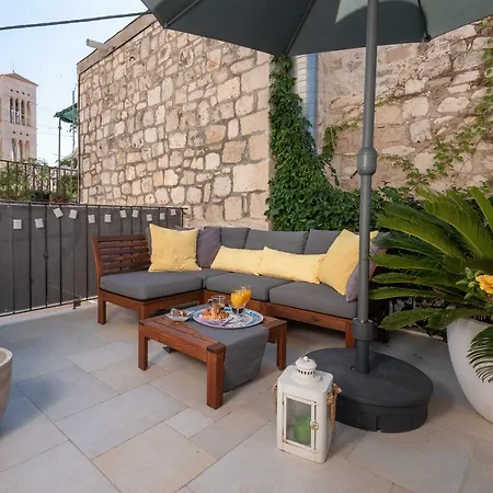 Gasthuis Hektorovic House