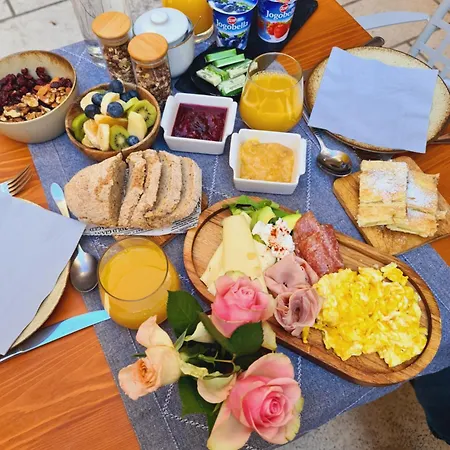 Konukevi Hektorovic House